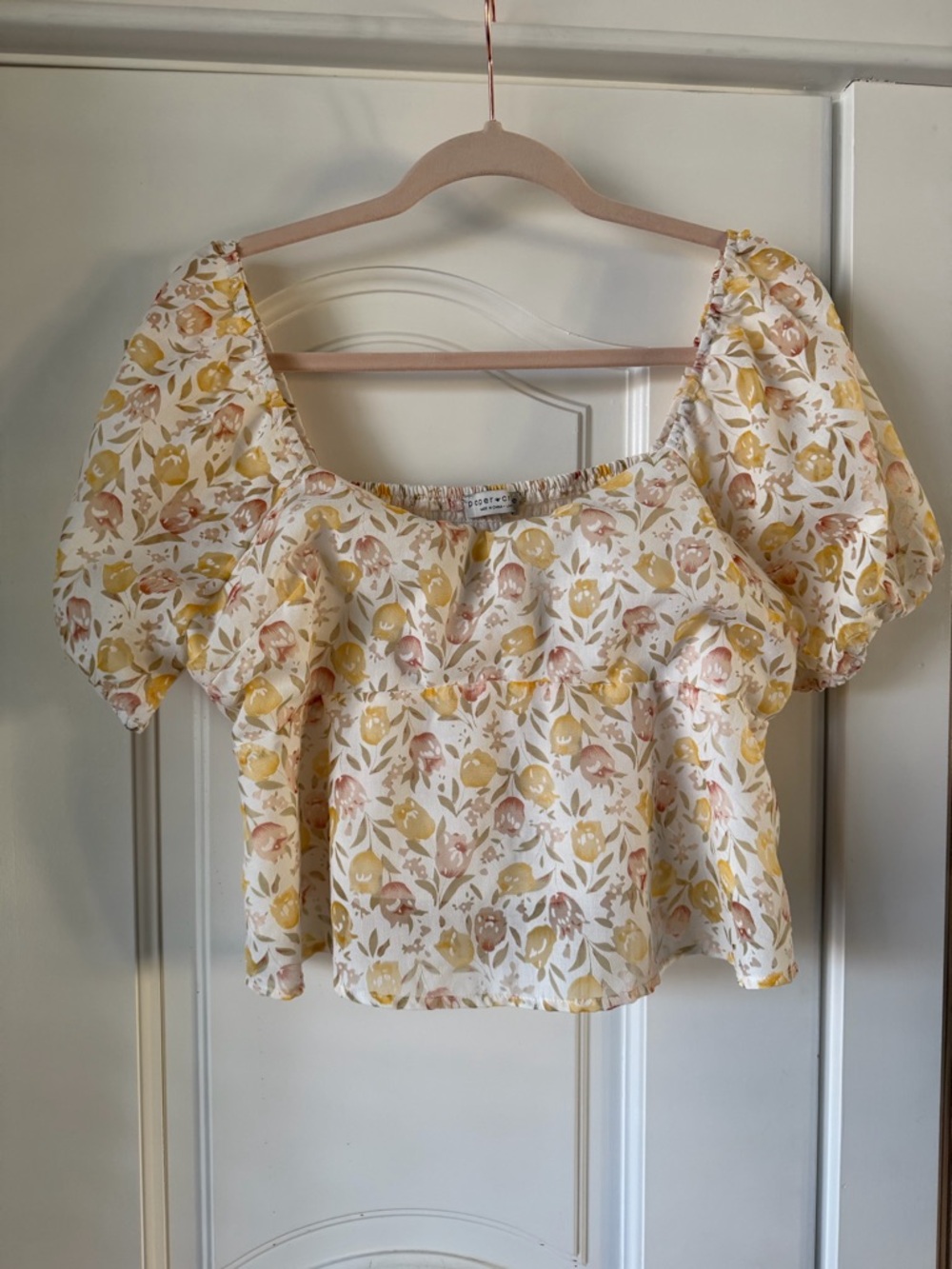 Paper Crane Cream Floral Puff-Sleeve Cropped Top with Yellow and Pink Print